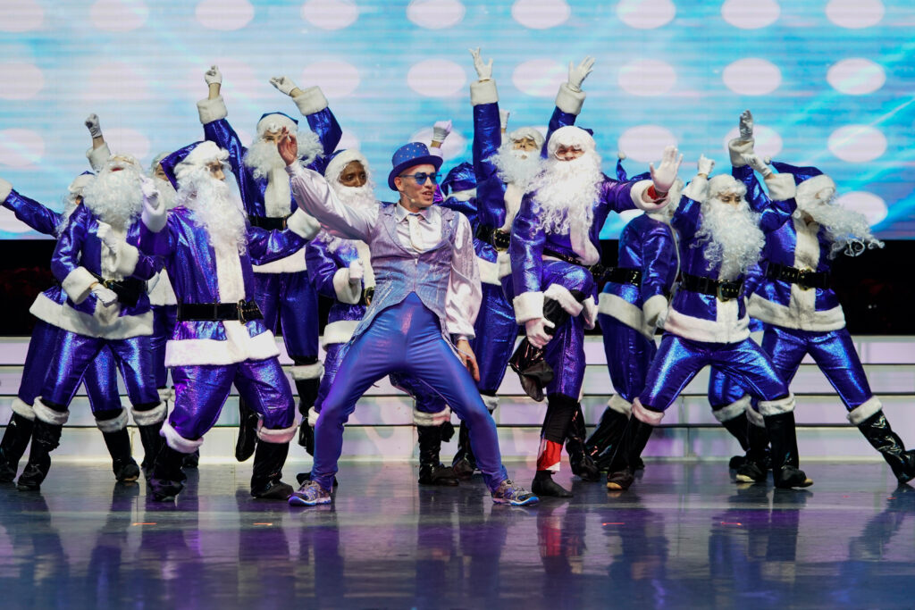 Finding Christmas 7539 Copy Photo Gallery